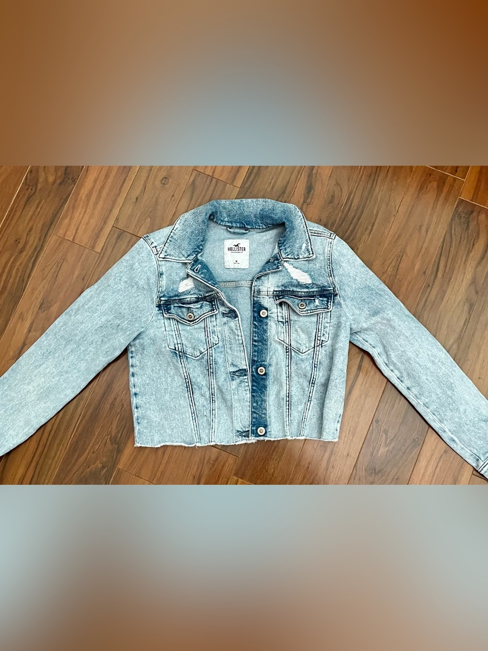 Hollister Light Acid-Wash Cropped Denim Jacket - Light Blue
